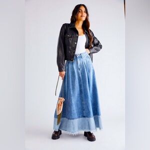 OneTeaSpoon
Size 26
Waist -14.5 inch 
Length 39 inch
Bottom width 43 inch